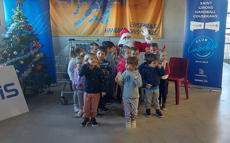 SGHBC. Chez les jeunes. Une dernière danse, avec le Père Noël !