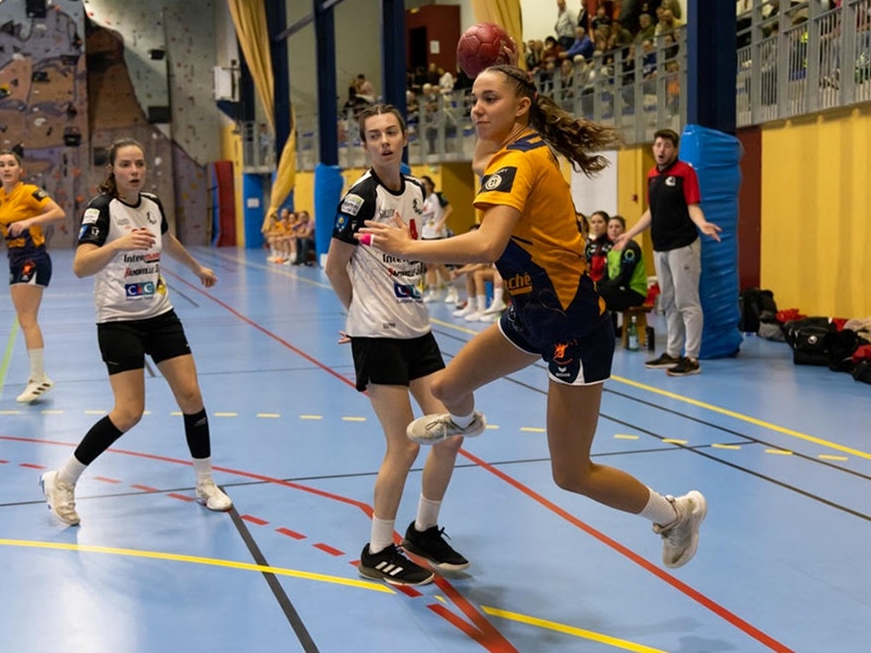 SGHBC. Nationale 3 Féminine. Les Saint Gironnaises subissent la loi de Castanet.