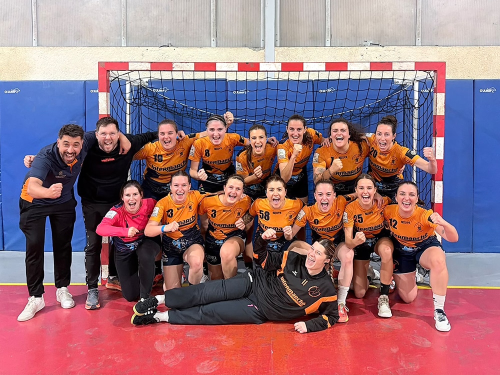 SGHBC. PRENATIONALE FÉMININE. SAINT GIRONS PREND LA TÊTE DE LA POULE.